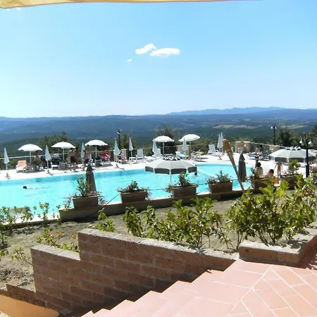 아파트 In Mit Garten, Gemeinsamem Pool Und Grill *